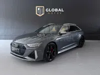 Usado Audi RS6 600 CV (441 kW) 2020 Gris / plata Familiar