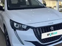 Usado Peugeot 208 Active 75 CV (55 kW) 2023 Blanco Utilitario