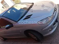 Usado Peugeot 206 90 CV (66 kW) 2005 Azul Berlina