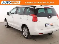 Usado Peugeot 5008 Style 120 CV (88 kW) 2016 Blanco Monovolumen