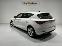 Usado Seat Leon FR 116 CV (85 kW) 2025 Blanco