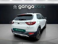Usado Kia Stonic 100 HP (73 kW) 2022 Branco SUV