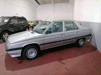 Usado Renault R9 60 CV (44 kW) 1988 Gris / plata Berlina