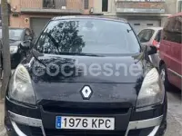 Usado Renault Scénic III Dynamique 130 CV (95 kW) 2011 Negro Monovolumen