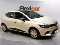 Usado Renault Clio IV Business 75 CV (55 kW) 2017 Blanco Berlina