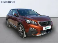 Usado Peugeot 3008 Active 130 CV (95 kW) 2019 Marrón SUV