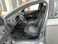 Usado Ford Mondeo Ghia 140 CV (102 kW) 2009 Gris / plata Berlina