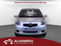 Usado Toyota Yaris Sol 87 CV (63 kW) 2007 Gris / plata Berlina