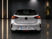 Usado Opel Corsa 100 CV (73 kW) 2025 Gris / plata Utilitario