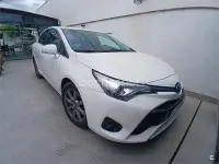 Usado Toyota Avensis Advance 126 CV (92 kW) 2012 Blanco Berlina