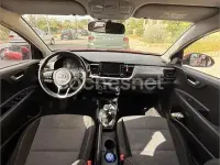 Usado Kia Stonic 100 HP (73 kW) 2020 Vermelho SUV
