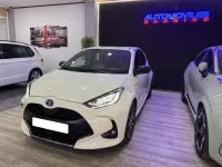 Usado Toyota Yaris Style 116 CV (85 kW) 2020 Blanco Utilitario
