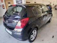 Usado Opel Corsa 100 CV (73 kW) 2010 Negro Utilitario