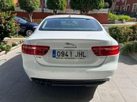 Usado Jaguar XE Portfolio 180 CV (132 kW) 2015 Blanco Berlina
