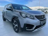 Usado Peugeot 5008 Crossway 130 CV (95 kW) 2018 Gris / plata SUV