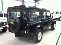 Usado Land Rover Defender 122 CV (89 kW) 2011 Negro SUV