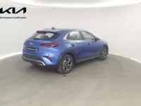 Usado Kia XCeed 101 HP (74 kW) 2025 Azul SUV