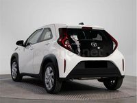 Usado Toyota Aygo X Play 72 CV (52 kW) 2022 Blanco SUV