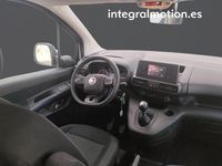 Usado Fiat Doblò 102 CV (75 kW) 2024 Blanco Monovolumen