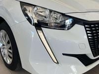 Usado Peugeot 208 Active 102 CV (75 kW) 2022 Blanco Utilitario