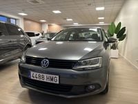 Usado VW Jetta Advance 105 CV (77 kW) 2012 Gris Berlina