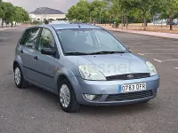 Usado Ford Fiesta Trend 80 CV (58 kW) 2005 Azul Utilitario