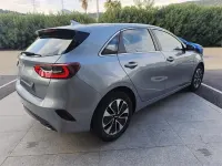 Occasion Kia Ceed 100 PK (73 kW) 2025 Grijs Hatchback
