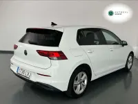 Usado VW Golf VIII 110 CV (80 kW) 2021 Blanco Berlina