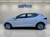 Usado Seat Leon Reference 150 CV (110 kW) 2021 Blanco Berlina