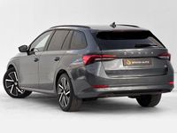 Usado Skoda Octavia Style 204 CV (150 kW) 2021 Gris / plata Familiar