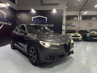 Usado Alfa Romeo Stelvio Sprint 190 CV (139 kW) 2021 Gris / plata SUV