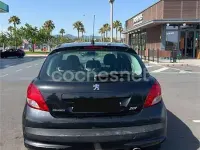 Usado Peugeot 207 Active 95 CV (69 kW) 2010 Negro Berlina