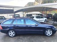 Usado Mercedes C200 Avantgarde 163 CV (119 kW) 2003 Azul Familiar