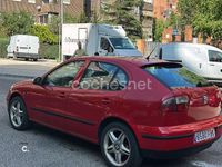 Usado Seat Leon Sport 130 CV (95 kW) 2006 Rojo Utilitario