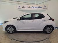 Usado Toyota Yaris Hybrid Active 116 CV (85 kW) 2022 Blanco Berlina