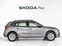 Usado Skoda Kamiq Essence 95 CV (69 kW) 2024 Gris SUV