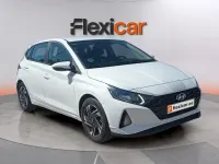 Usado Hyundai i20 101 CV (74 kW) 2021 Blanco Utilitario