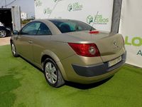 Usado Renault Mégane Cabriolet Dynamique 130 CV (95 kW) 2005 Marrón Descapotable