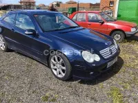 Usado Mercedes C220 150 CV (110 kW) 2006 Azul Berlina