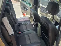 Usado Renault Scénic III Privilege 140 CV (102 kW) 2009 Beige Monovolumen