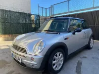 Usado Mini ONE 90 CV (66 kW) 2002 Gris / plata Utilitario