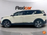 Usado Peugeot 5008 Allure 130 CV (95 kW) 2017 Blanco