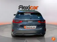 Usado Kia Ceed 136 CV (100 kW) 2023 Gris Utilitario