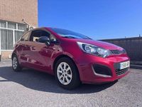 Usado Kia Rio 86 CV (63 kW) 2013 Burdeos Utilitario