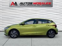 Usado Hyundai i20 100 CV (73 kW) 2023 Amarillo Berlina