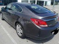 Usado Opel Insignia Essentia 130 CV (95 kW) 2010 Gris / plata Berlina