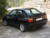 Usado Ford Escort 105 CV (77 kW) 1992 Negro Berlina