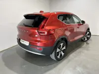 Usado Volvo XC40 262 CV (192 kW) 2023 Rojo SUV