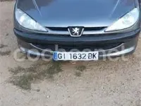 Usado Peugeot 206 70 CV (51 kW) 1998 Gris / plata Utilitario