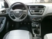 Usado Hyundai i20 84 CV (61 kW) 2015 Blanco Berlina